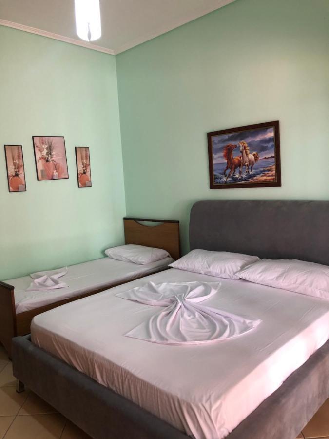 Lungomare Apartment Vlorë Exteriör bild